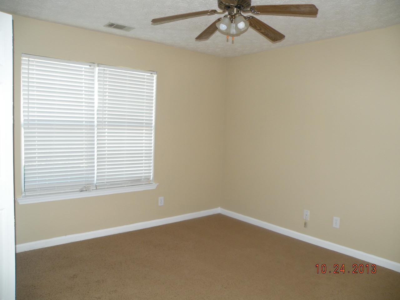 5823 Creekside Dr, Rex, GA 30273 photo 11
