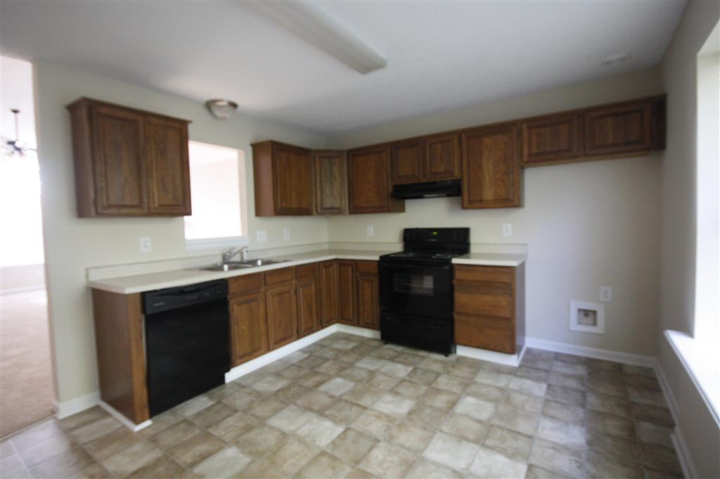 39 Skyway Dr, Warner Robins, GA 31088 photo 4