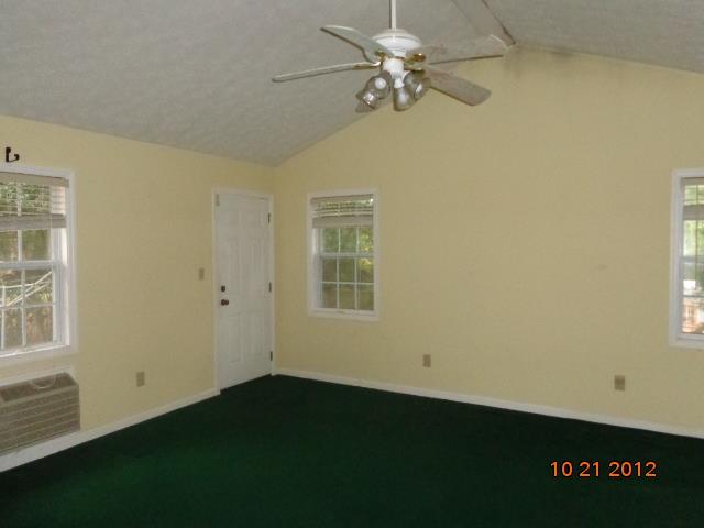 6645 Bedford Rd, Rex, GA 30273 photo 4