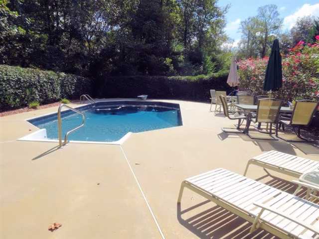 225 Willow Rd, Canton, GA 30114 photo 3