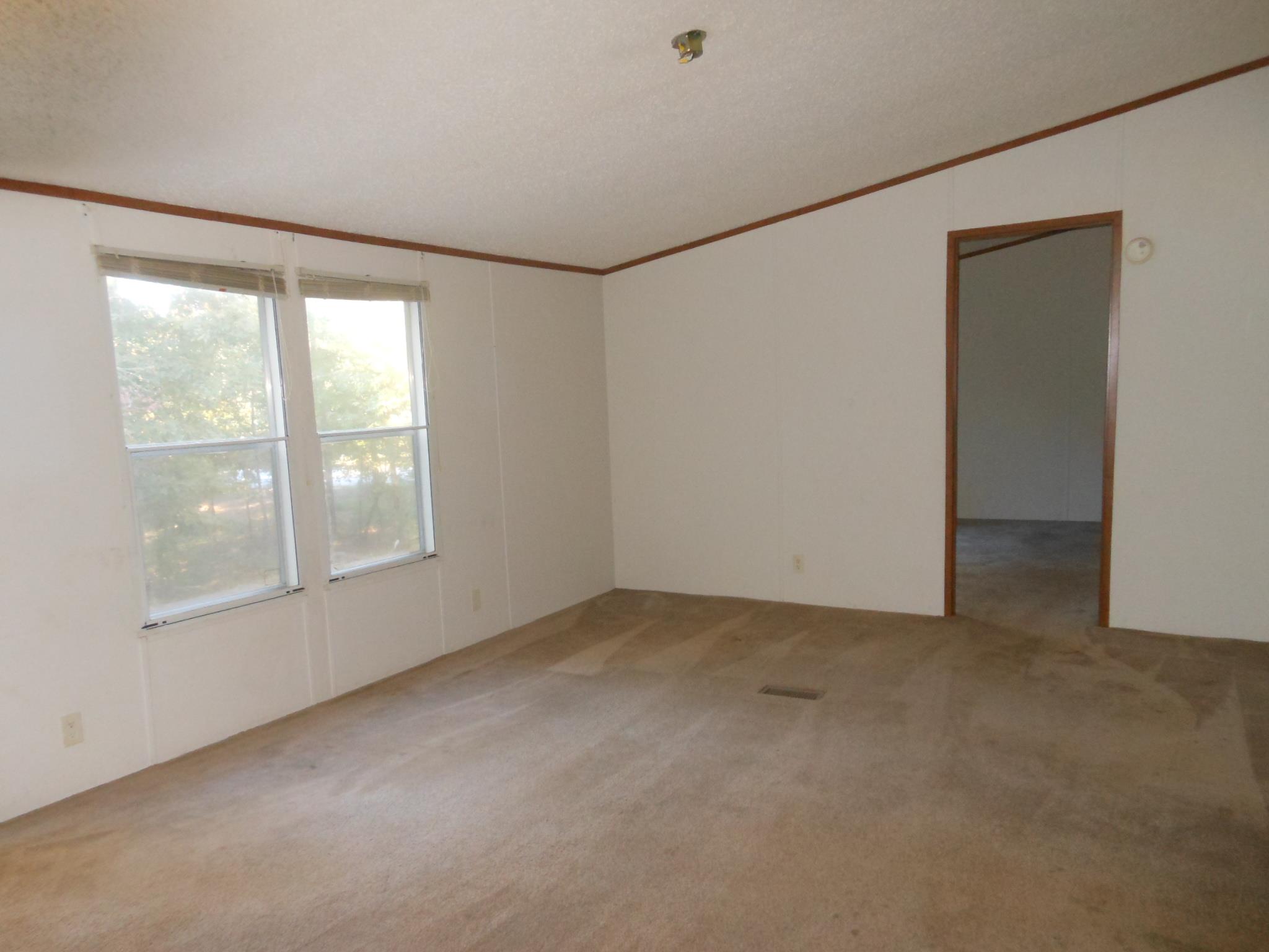 5600 Hemlock St, Lula, GA 30554 photo 3