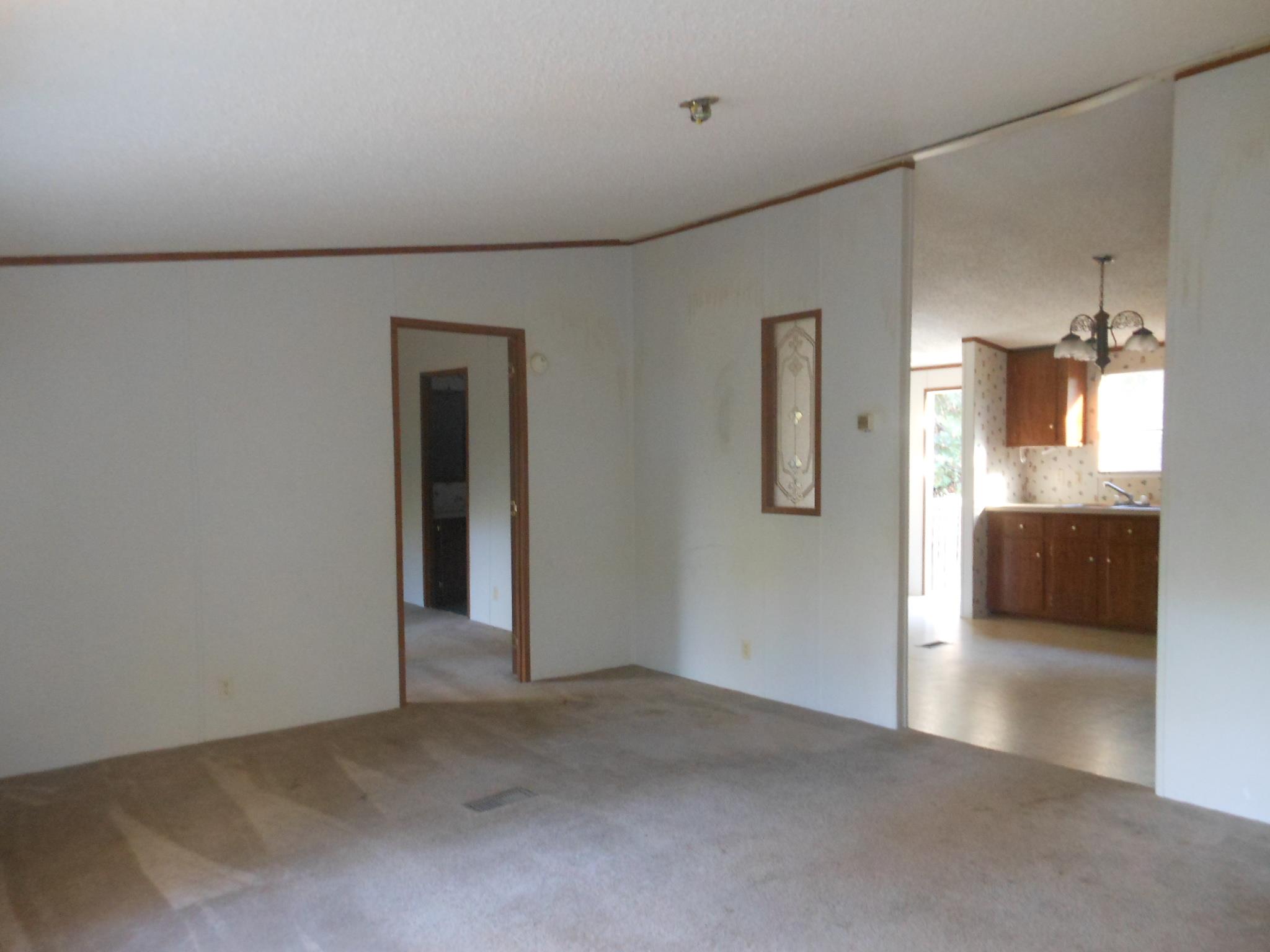 5600 Hemlock St, Lula, GA 30554 photo 2