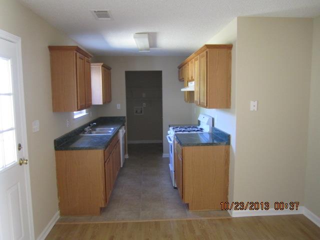 145 Royal Ct, Jackson, GA 30233 photo 4