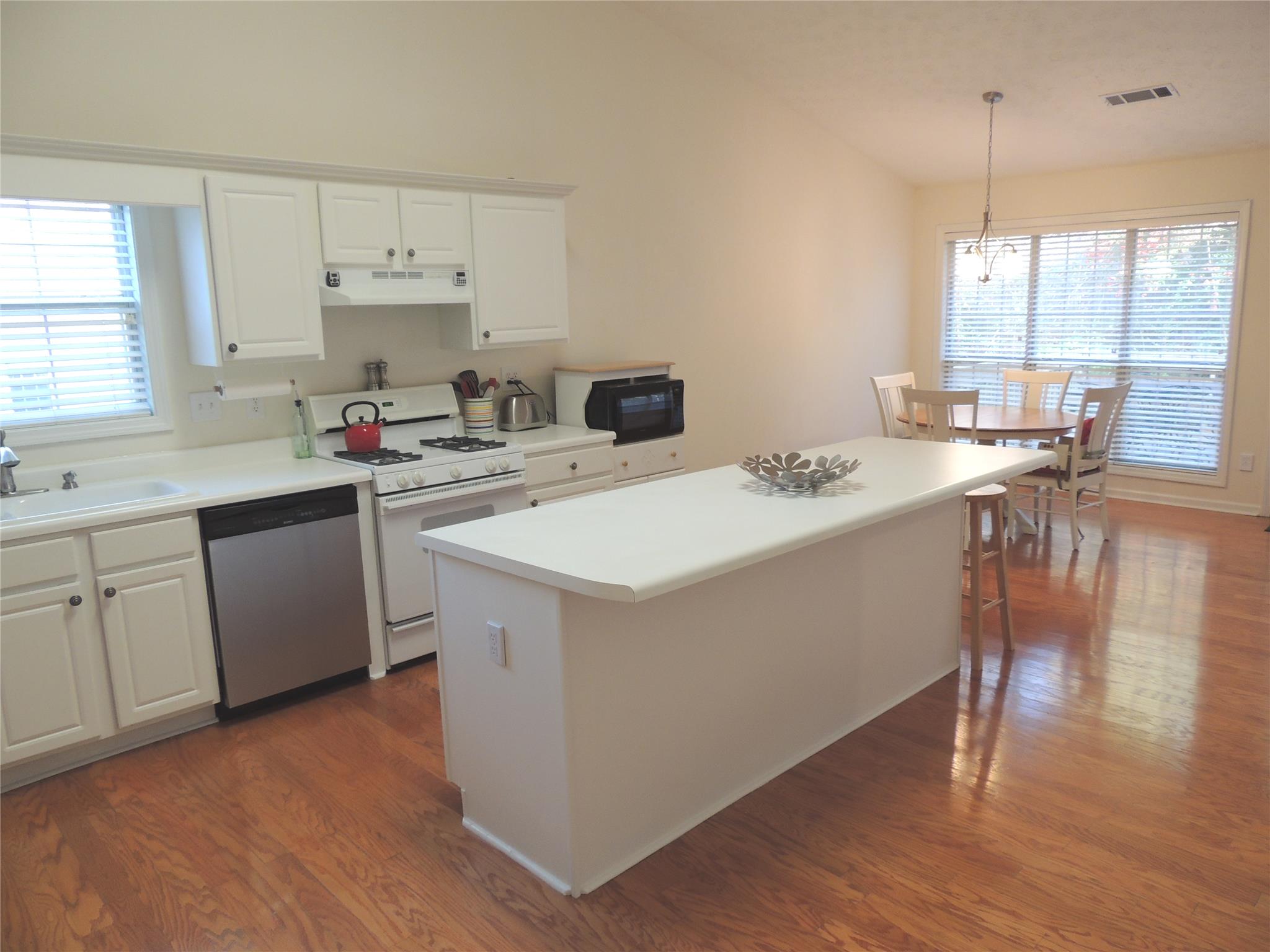 2850 Meridian Dr, Dacula, GA 30019 photo 2