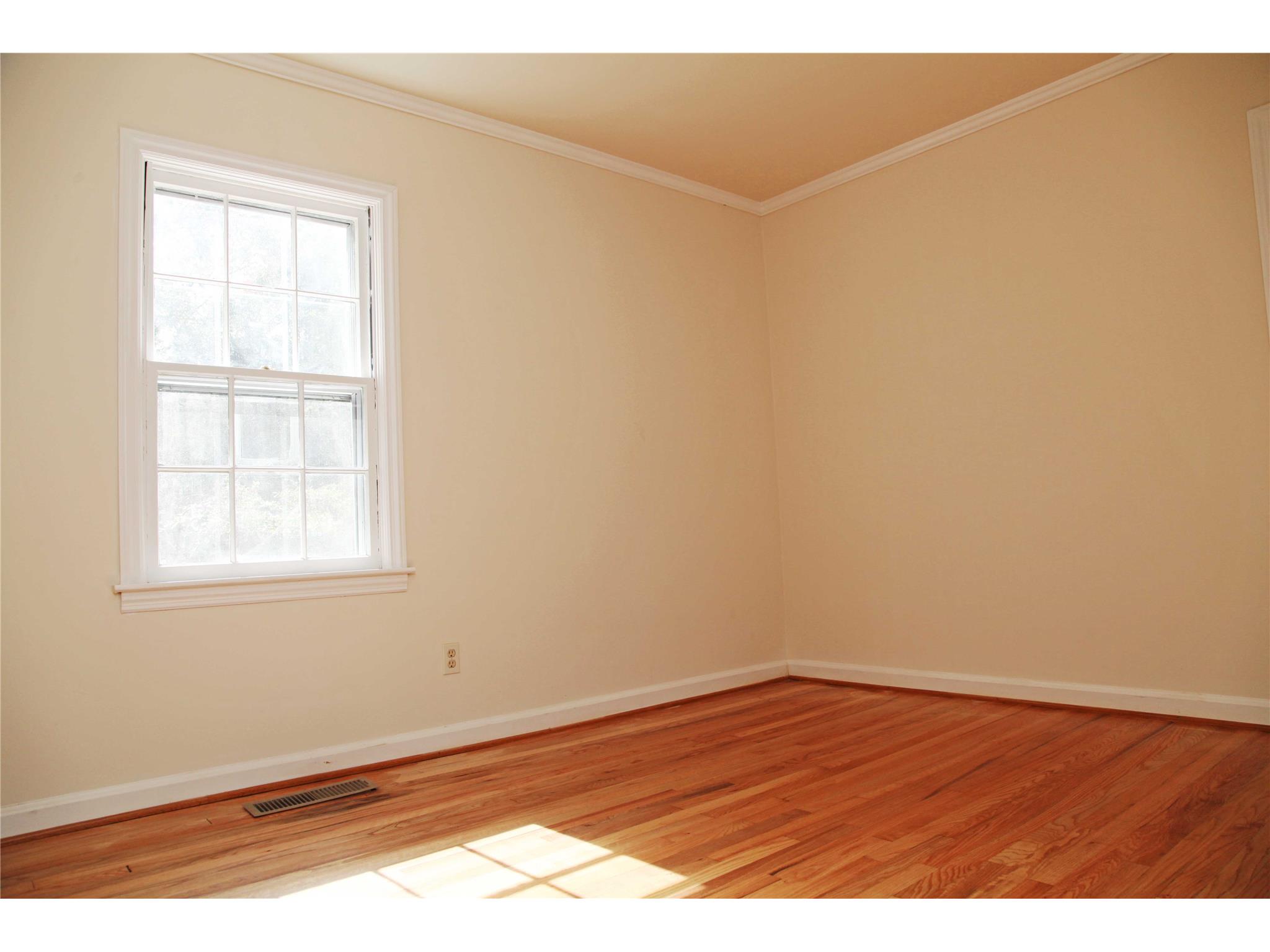 342 3rd Ave, Winder, GA 30680 photo 7