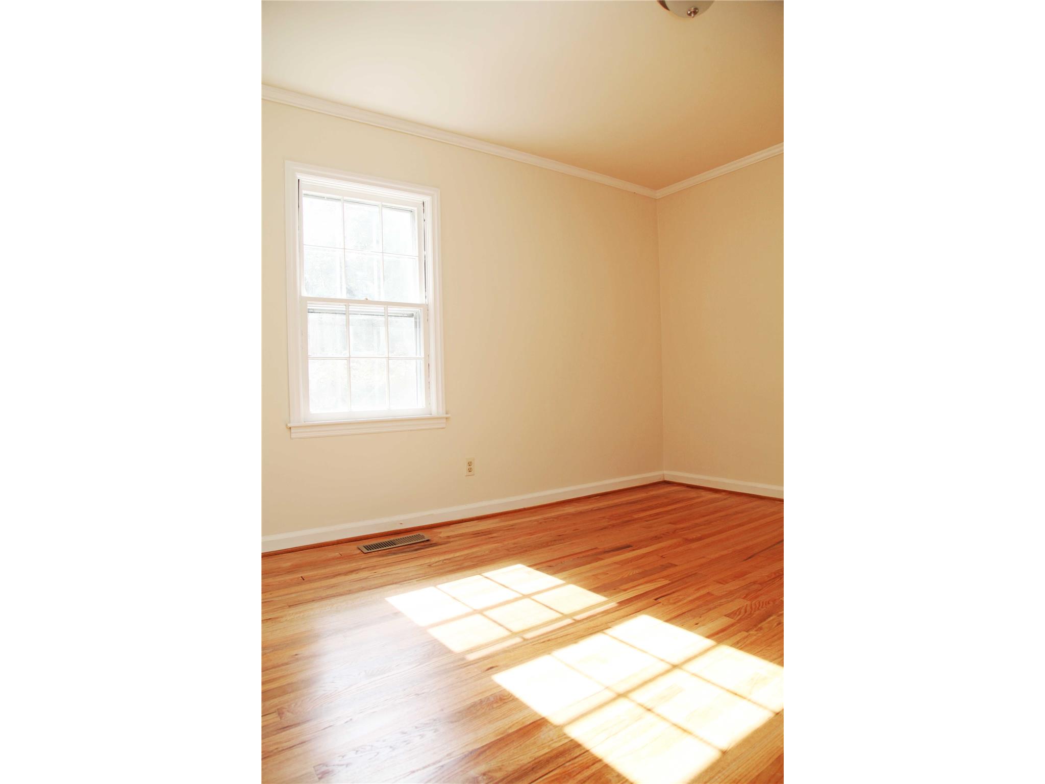 342 3rd Ave, Winder, GA 30680 photo 6