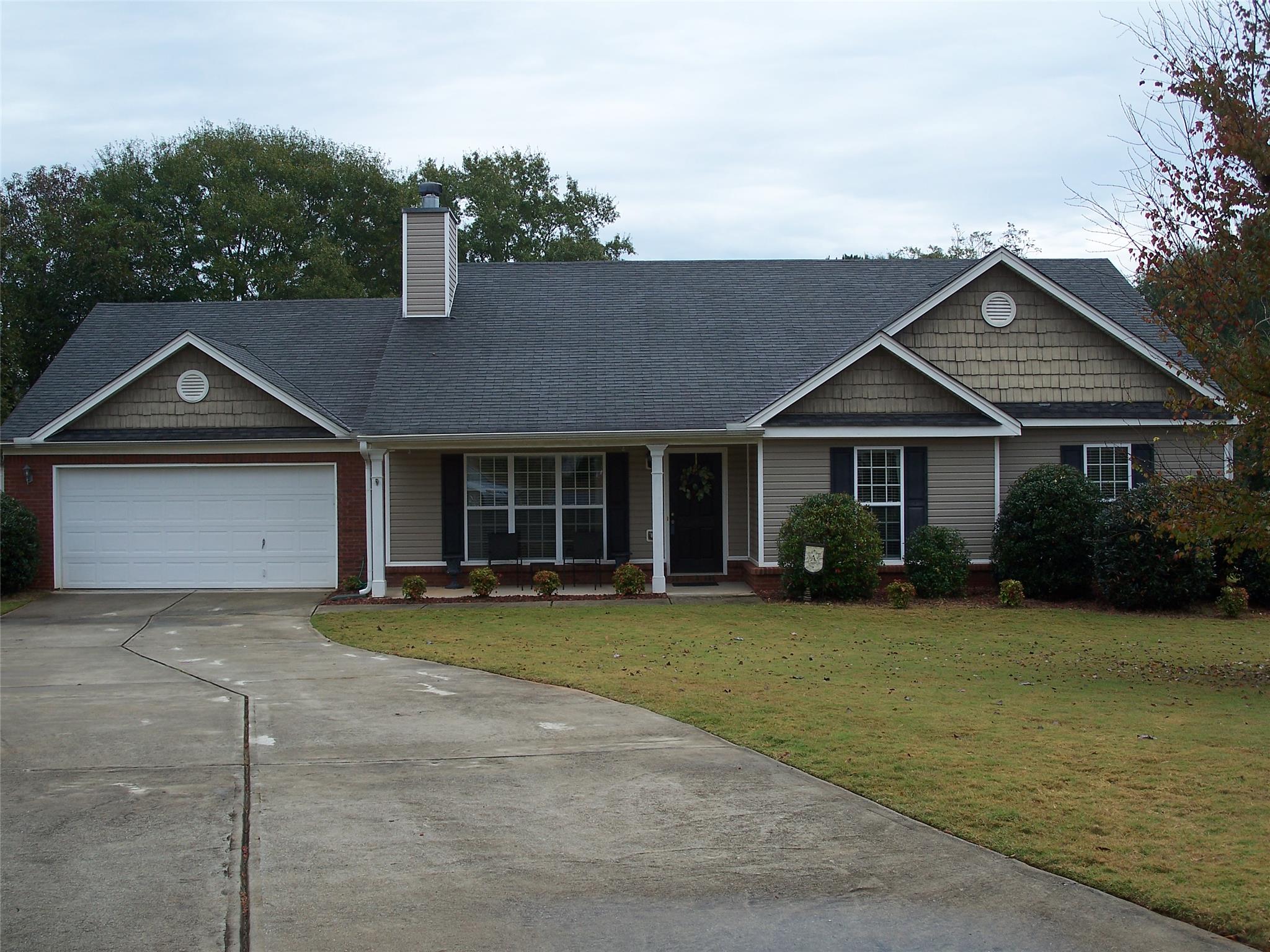 105 Casper Ct, Winder, GA 30680 photo 1