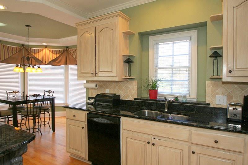 4890 Riverlake Dr, Duluth, GA 30097 photo 12