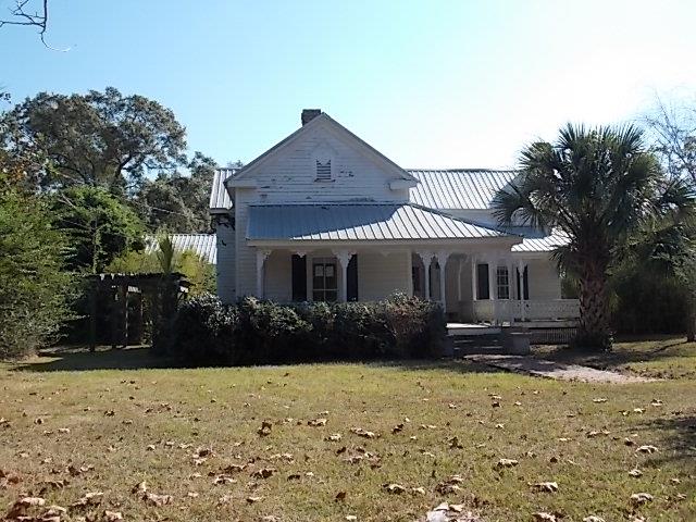 410 Hendrix St, Claxton, GA 30417 photo 2