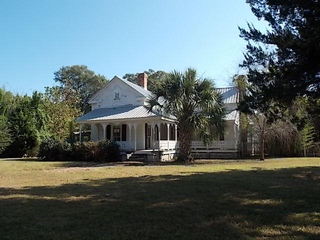 410 Hendrix St, Claxton, GA 30417 photo 1