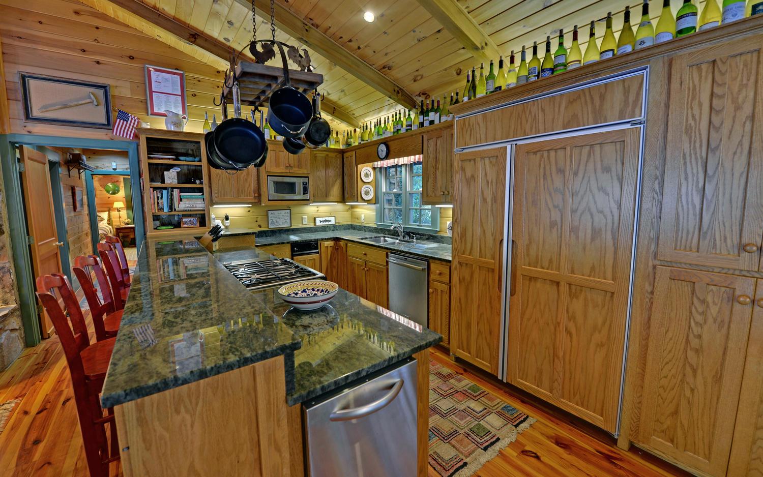 82 Macon Ln, Tiger, GA 30576 photo 4