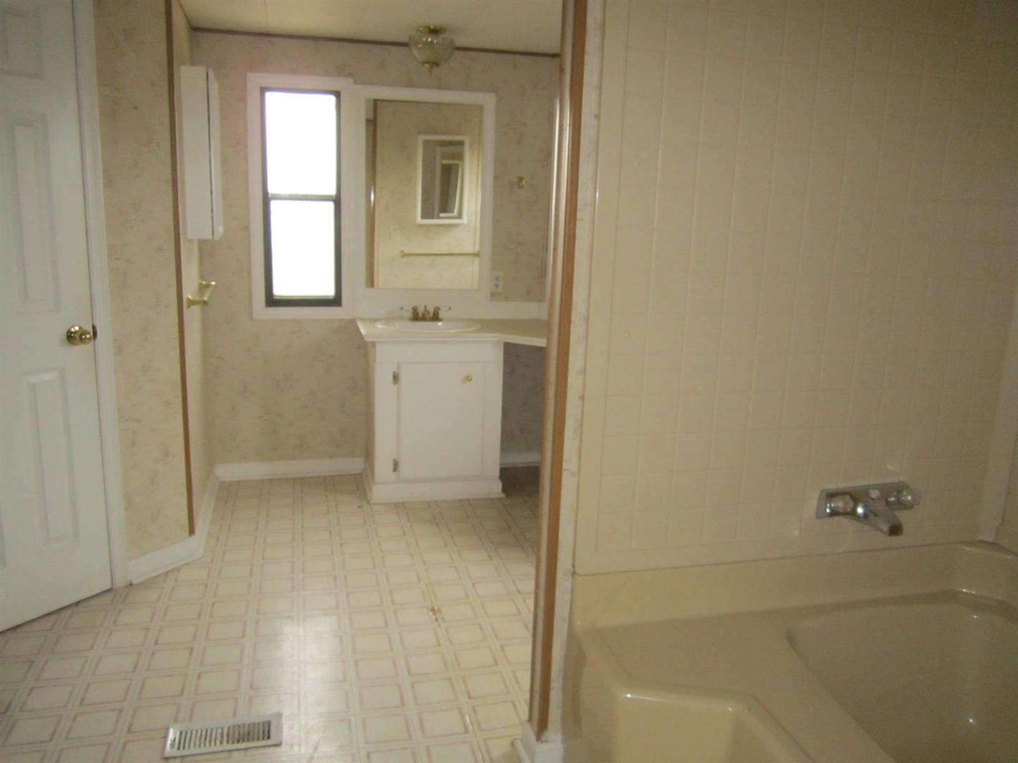 856 Hancock Bridge Rd, Winder, GA 30680 photo 10