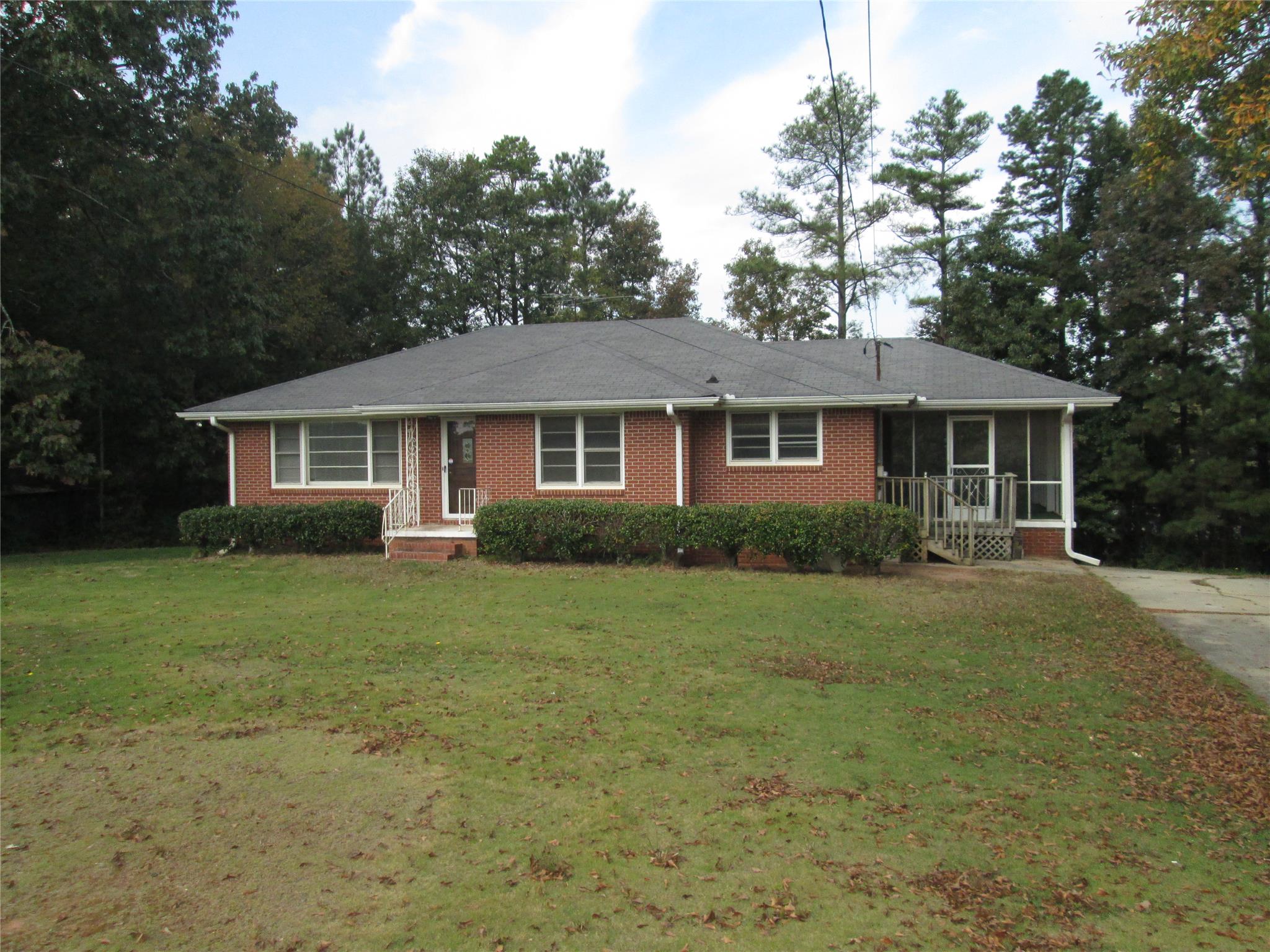 438 Thunder Rd, Buford, GA 30518 photo 1