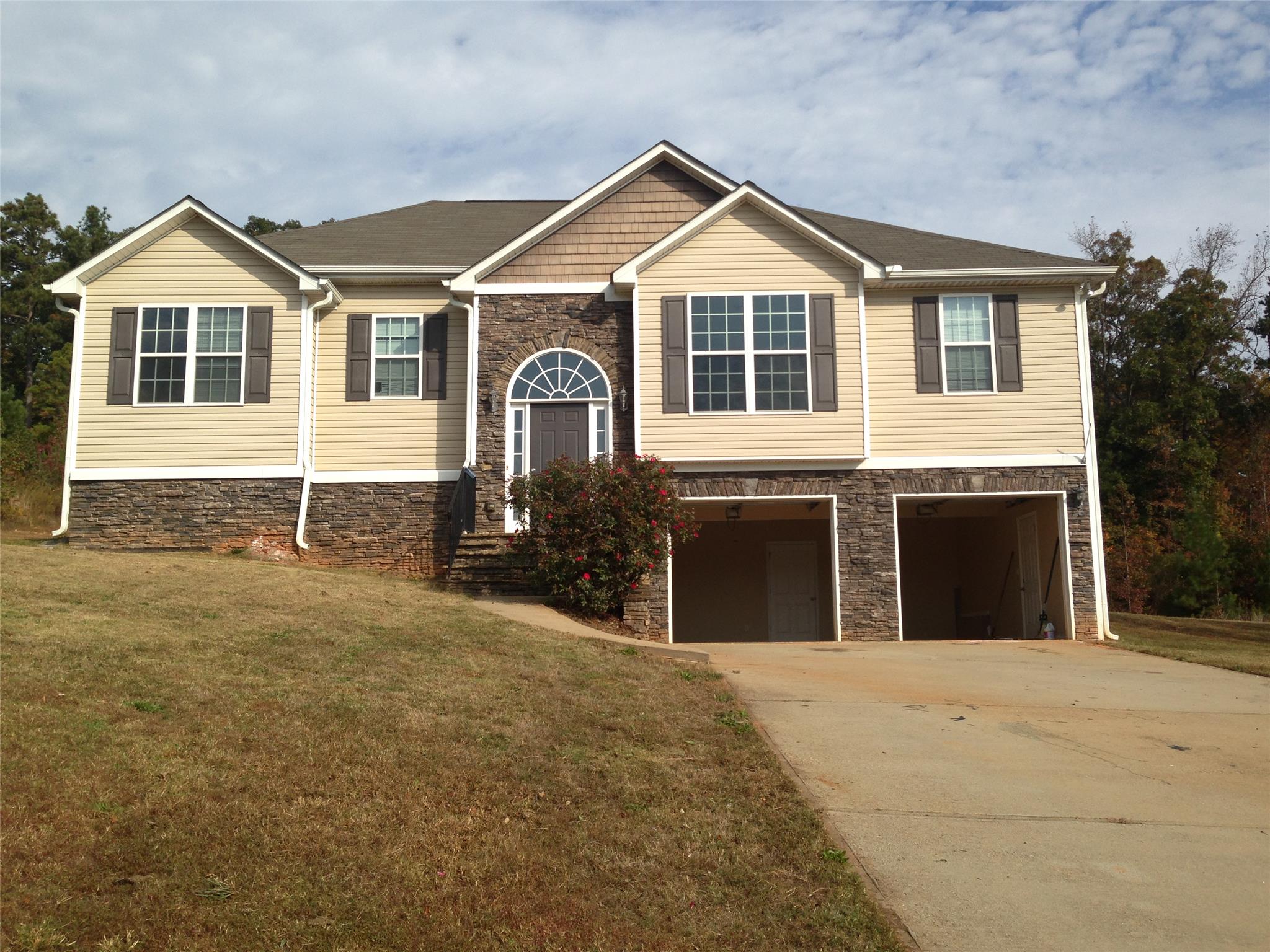 220 Oak Meadows Pl, Covington, GA 30016 photo 1
