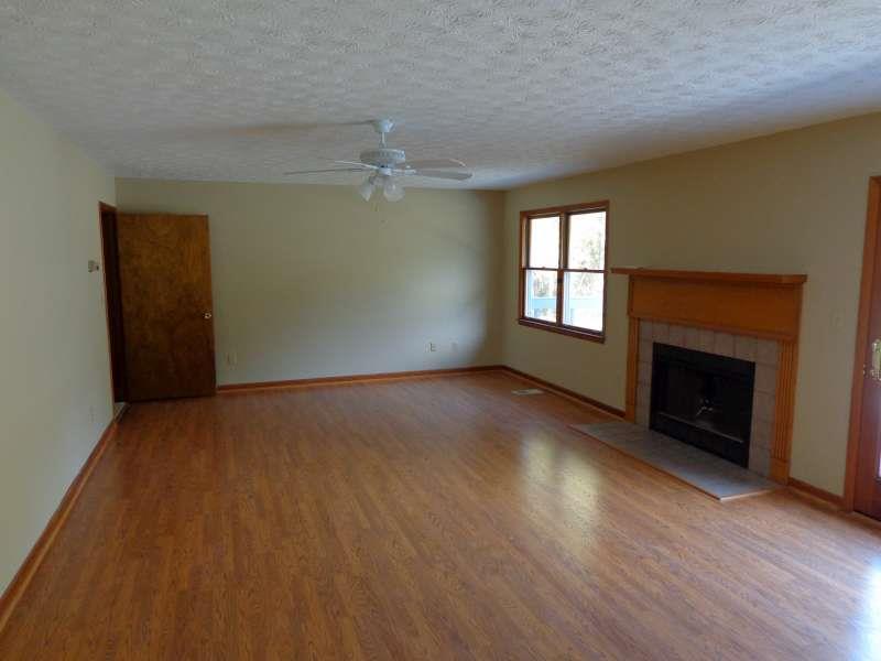 210 Briarpatch Dr, Covington, GA 30014 photo 3