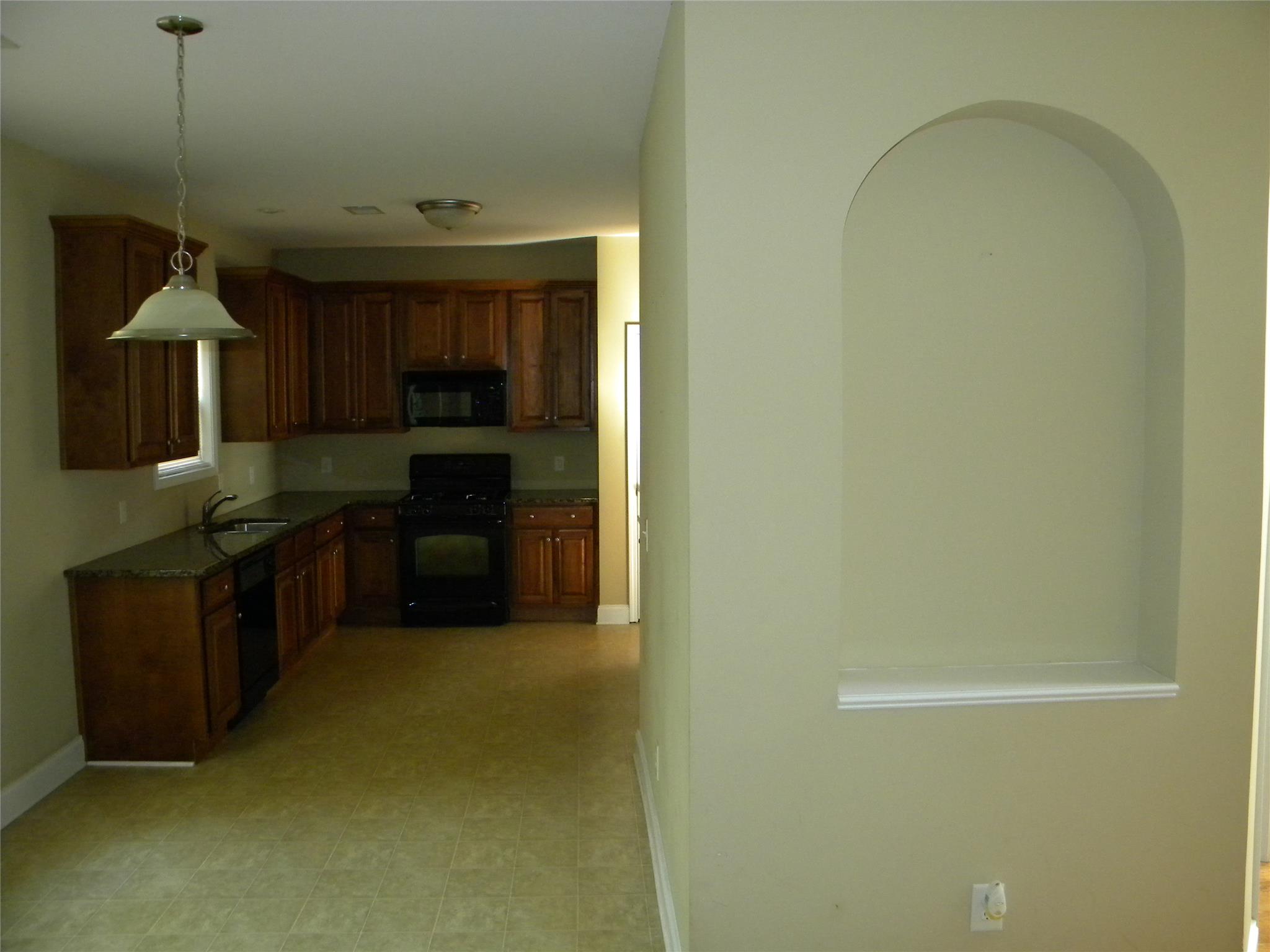 462 Cooper Cir, Winder, GA 30680 photo 5