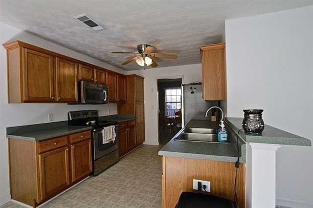 335 Creekside Trl, Covington, GA 30016 photo 9