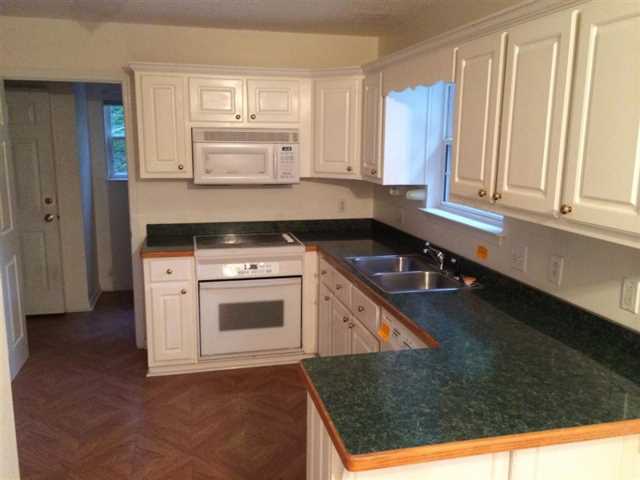 3430 Wolf Dr, Gainesville, GA 30506 photo 2