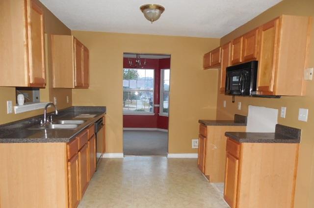 6288 Lakeview Ct, Rex, GA 30273 photo 4