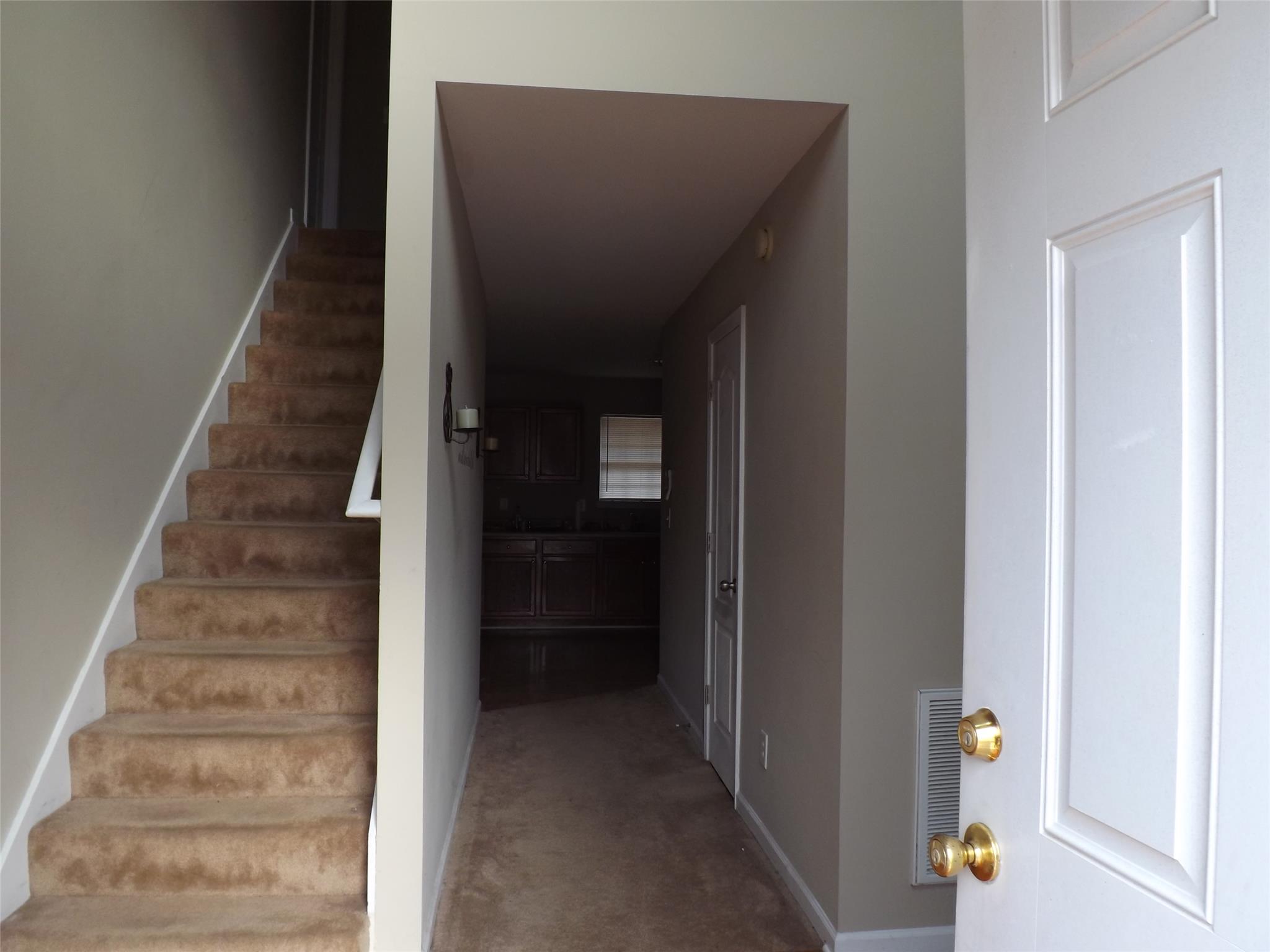 1114 Oak Hollow Ln, Hampton, GA 30228 photo 2