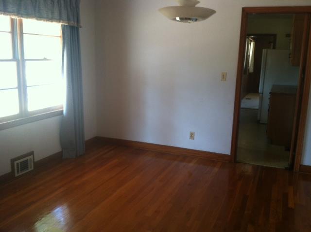 1118 Maple Dr, Griffin, GA 30224 photo 4