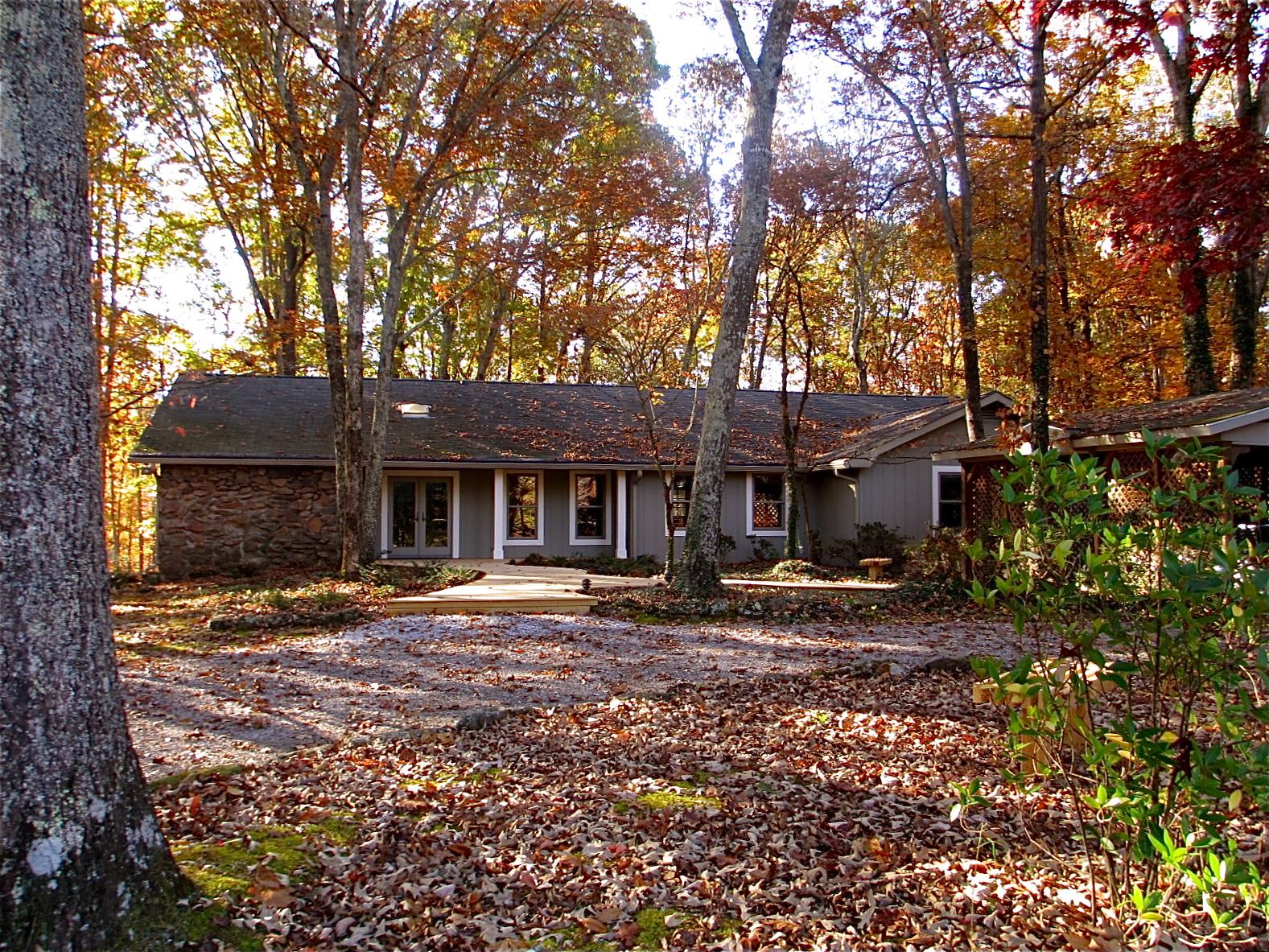 1200 Sunshadow Ln, Bishop, GA 30621 photo 1