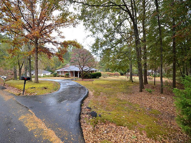 2887 W Mount Tabor Cir, Duluth, GA 30096 photo 2