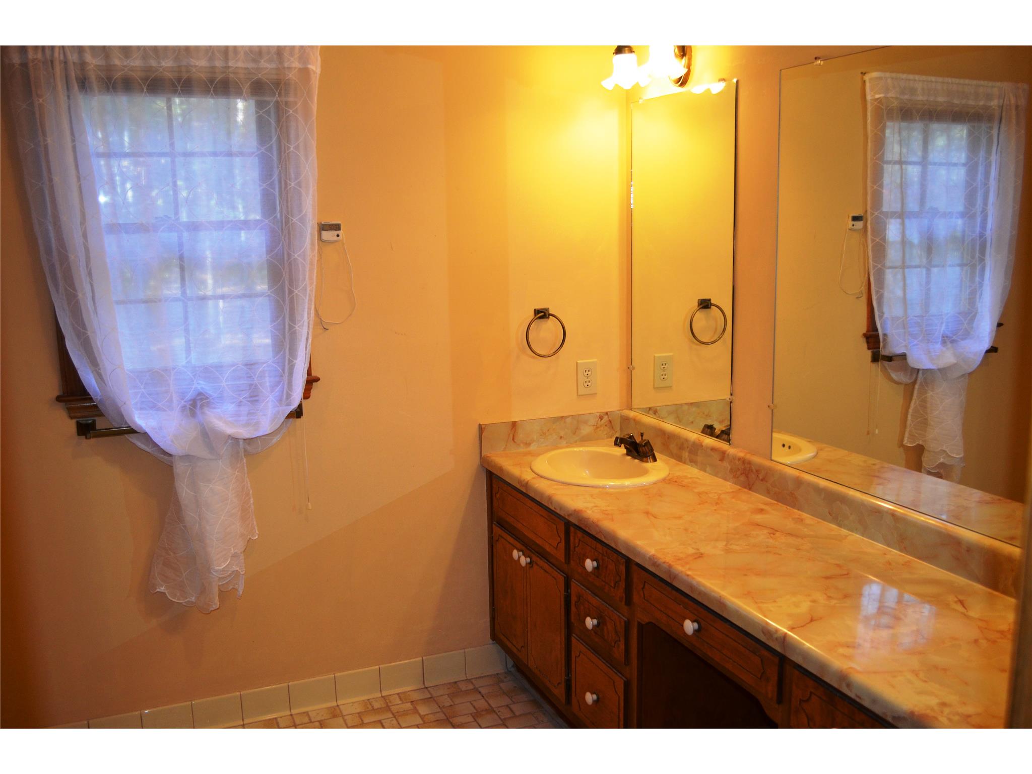480 Anthony Dr, Tyrone, GA 30290 photo 9