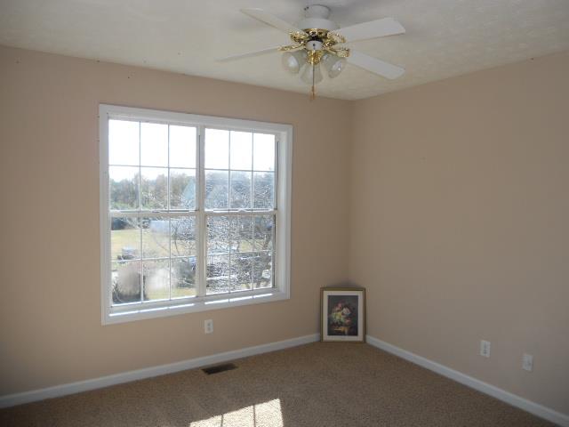 1045 Crestview Ct, Winder, GA 30680 photo 11