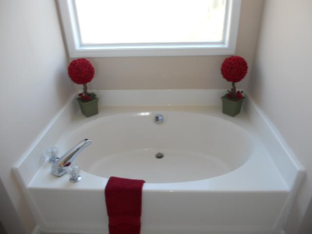1045 Crestview Ct, Winder, GA 30680 photo 10