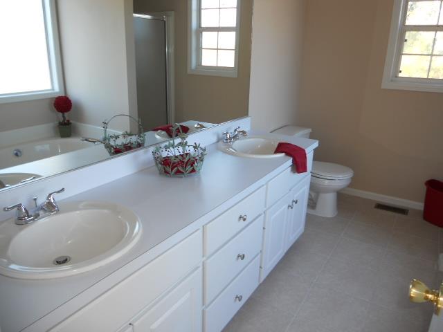 1045 Crestview Ct, Winder, GA 30680 photo 9