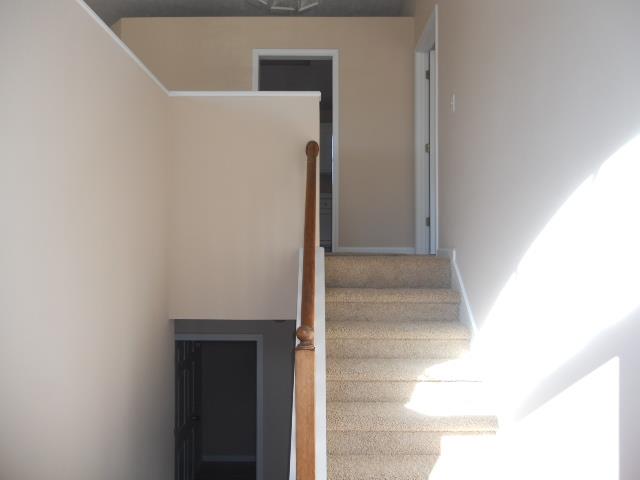 1045 Crestview Ct, Winder, GA 30680 photo 2