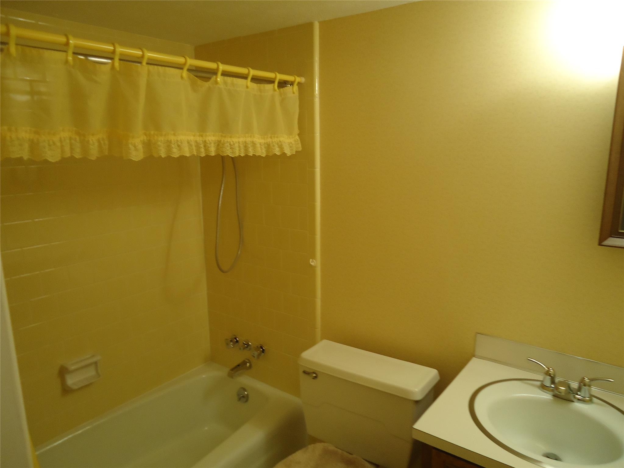 302 Valley Ct, Lagrange, GA 30241 photo 10