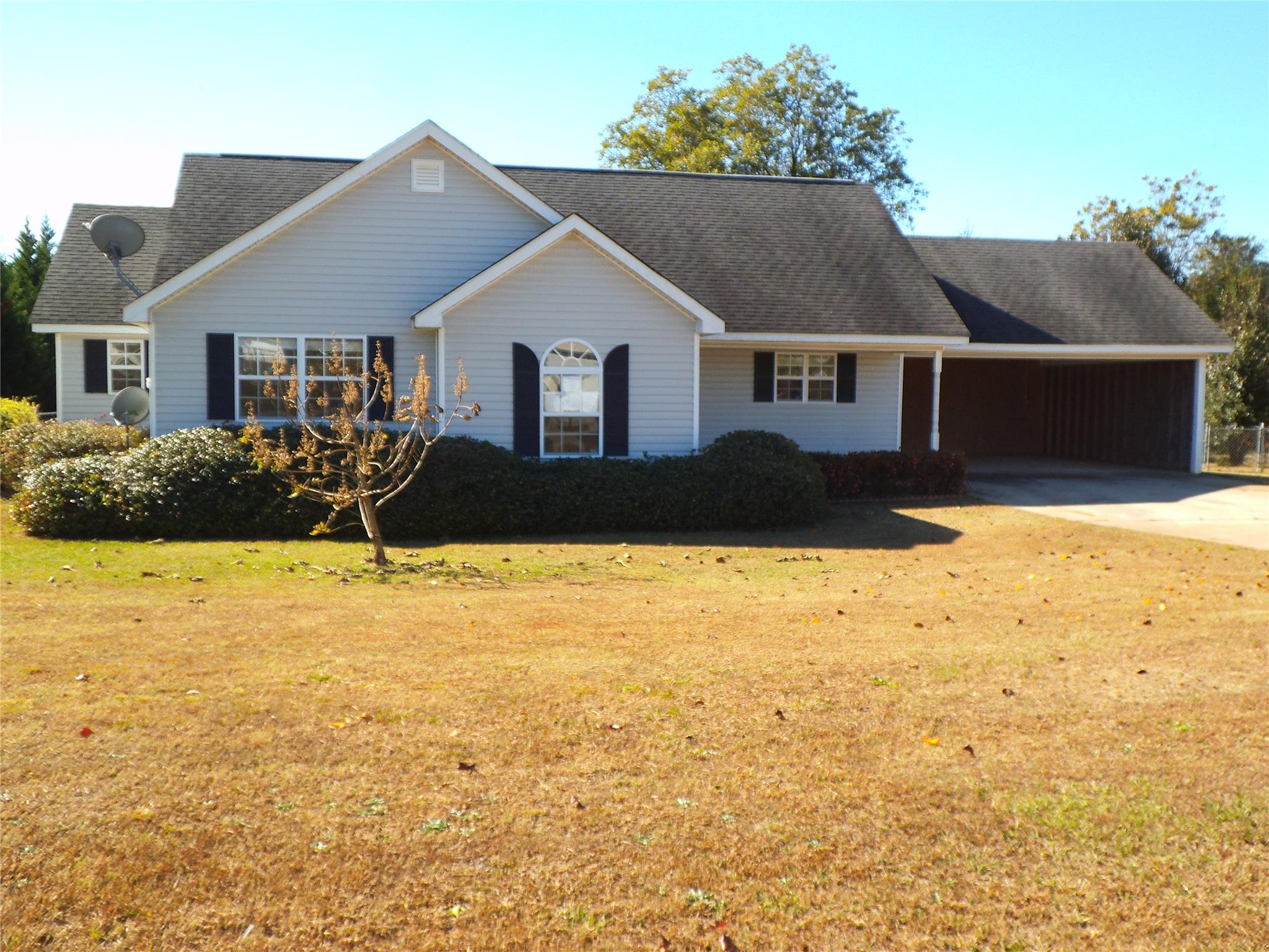 88 Summit Dr, Carnesville, GA 30521 photo 1
