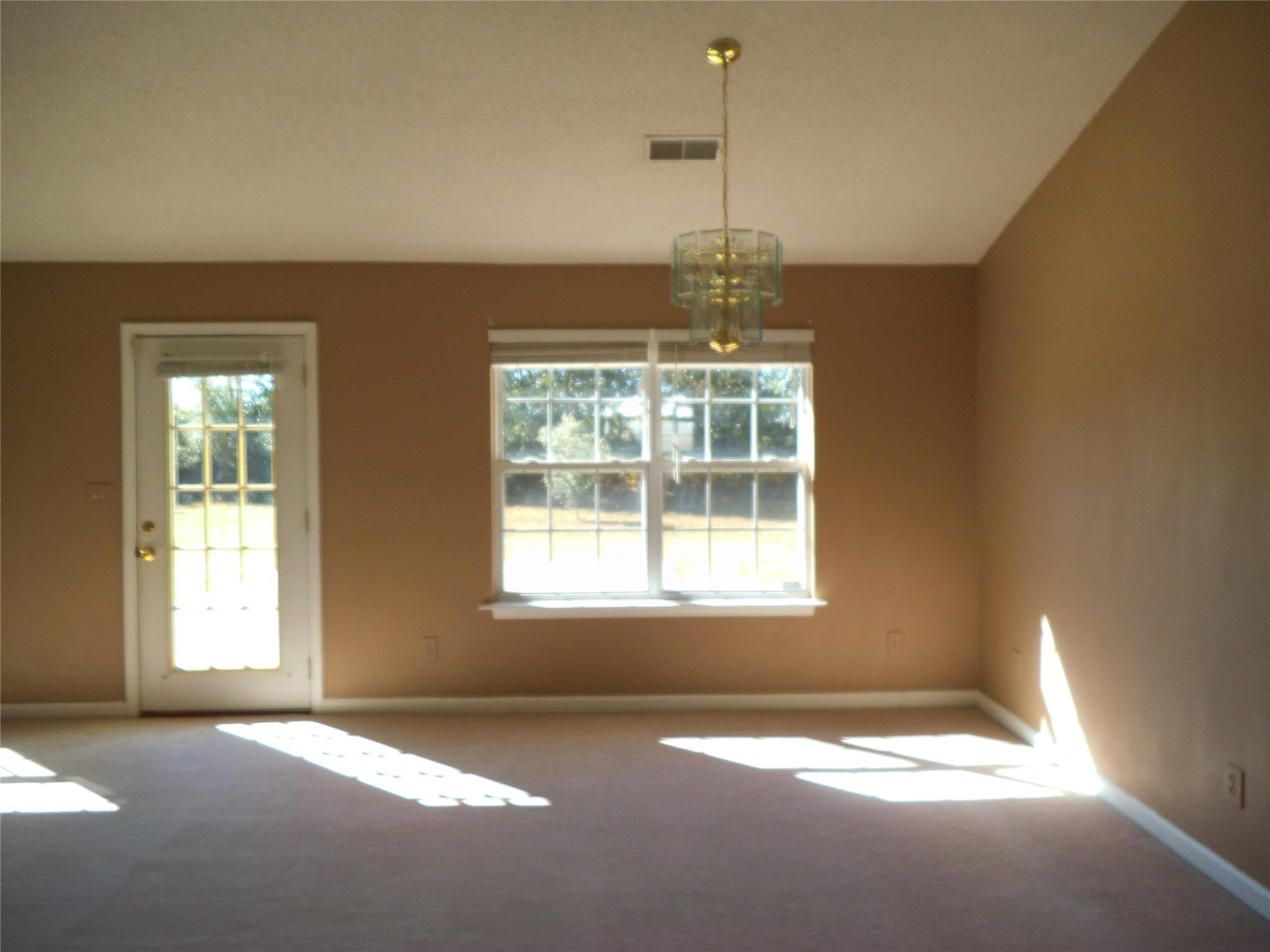 88 Summit Dr, Carnesville, GA 30521 photo 2