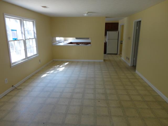 310 E 5th Ave, Winder, GA 30680 photo 11
