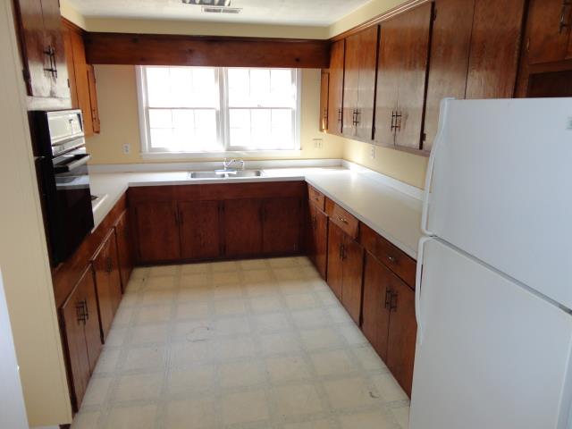 310 E 5th Ave, Winder, GA 30680 photo 9