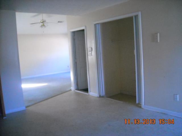 5724 Meadowview Rd, Rex, GA 30273 photo 6