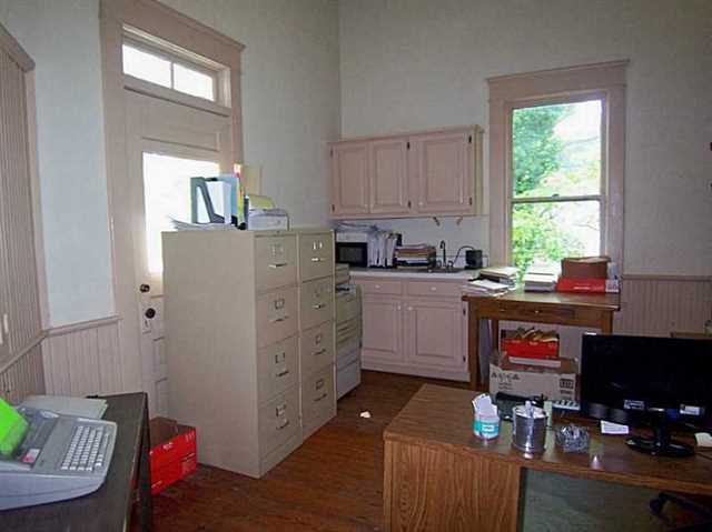 326 W Main St, Buford, GA 30518 photo 8