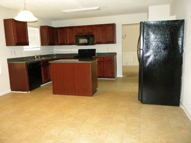 160 Kyndal Dr, Hampton, GA 30228 photo 6