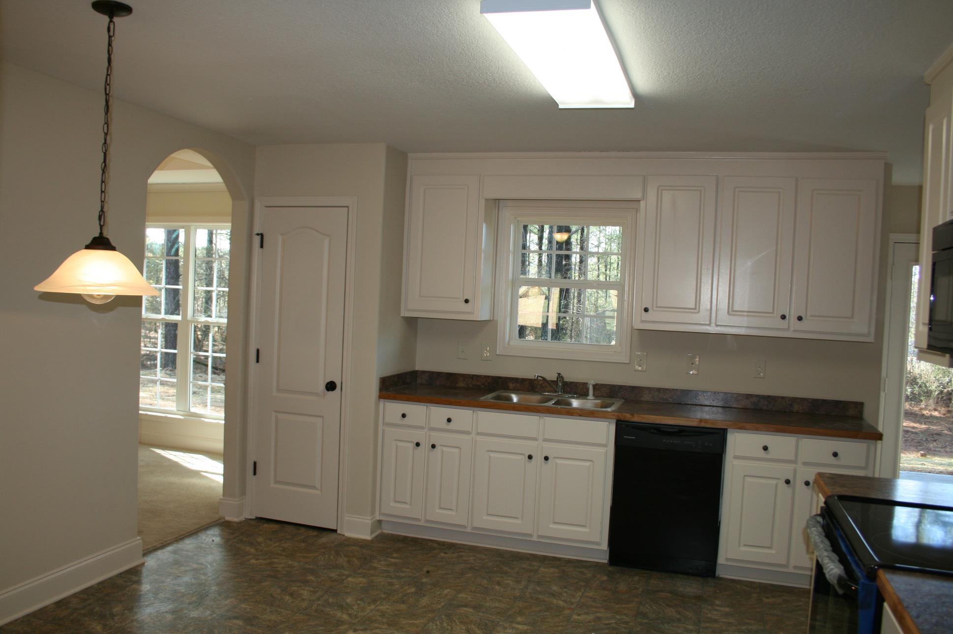 1405 Carson Trl, Winder, GA 30680 photo 4