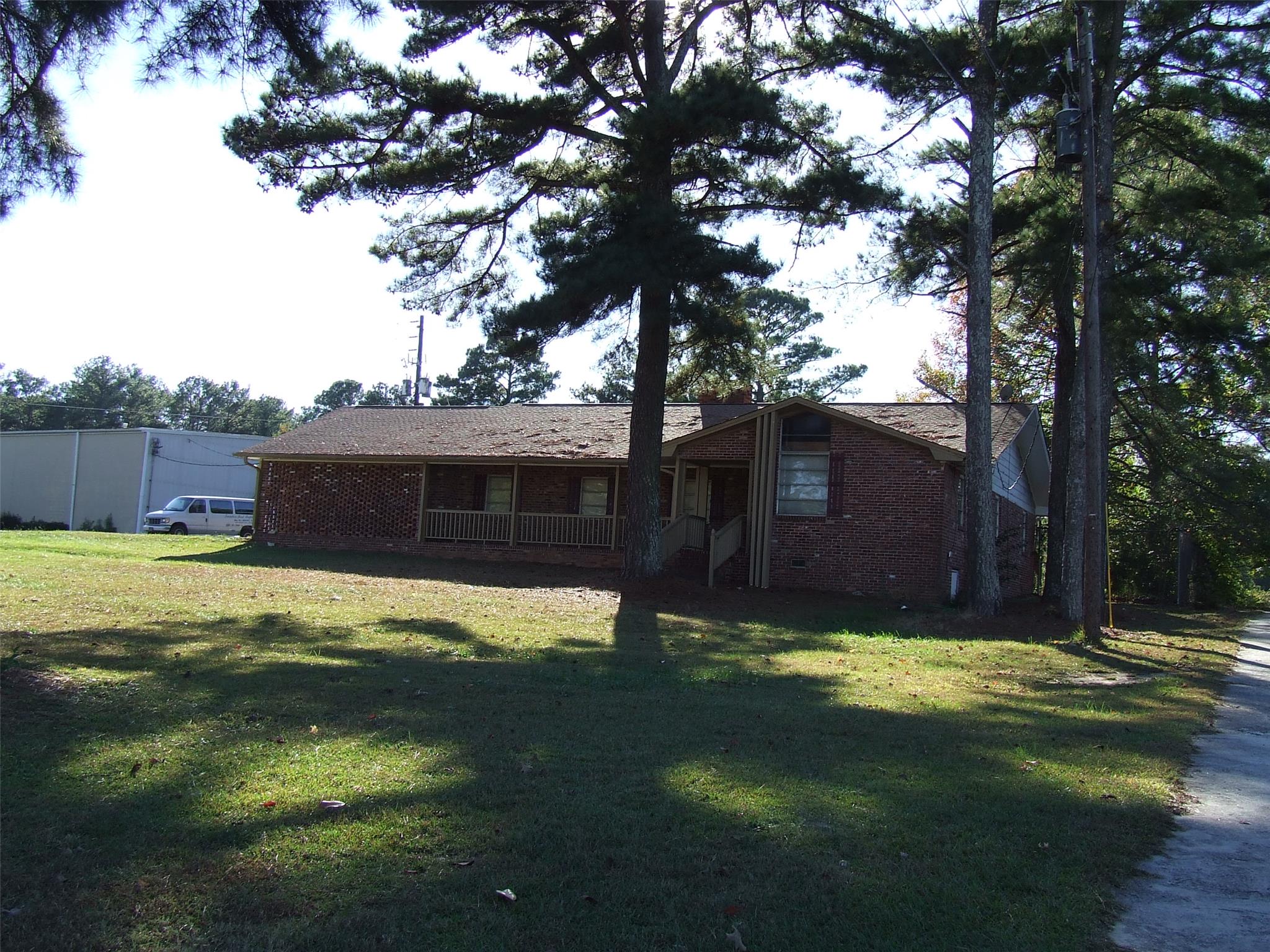 5985 Maddox Rd, Morrow, GA 30260 photo 1