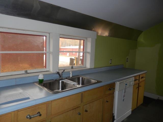 324 Second St, Statham, GA 30666 photo 6