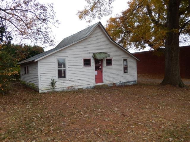 324 Second St, Statham, GA 30666 photo 2