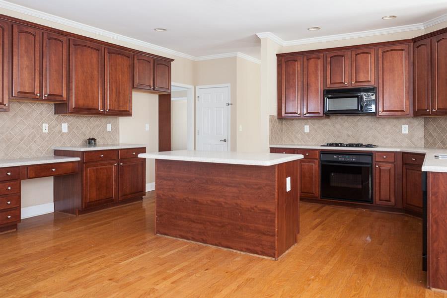 4020 Suwanee Bend Dr, Suwanee, GA 30024 photo 5