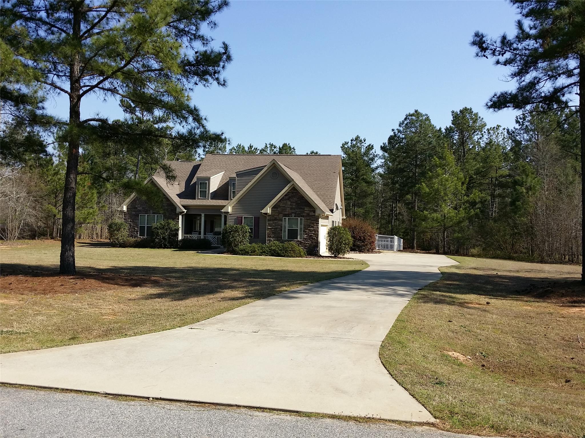 148 Cole Forest Blvd, Barnesville, GA 30204 photo 2
