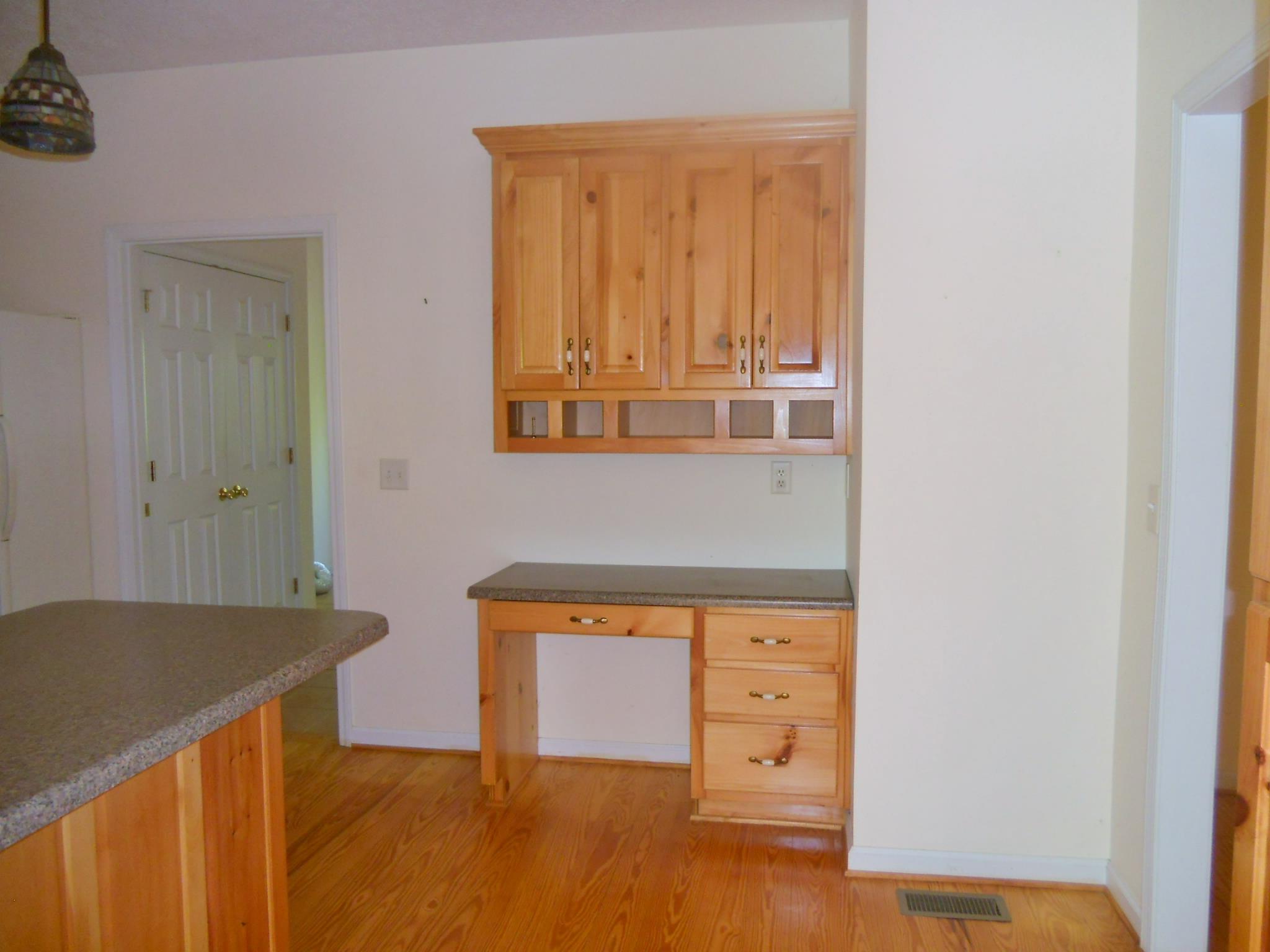 549 Ruby Rdg, Talking Rock, GA 30175 photo 2