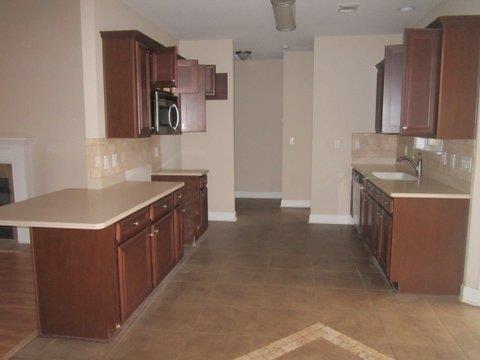 102 Tignor Ct, Centerville, GA 31028 photo 4