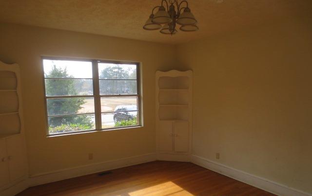509 E Gordon St, Thomaston, GA 30286 photo 3