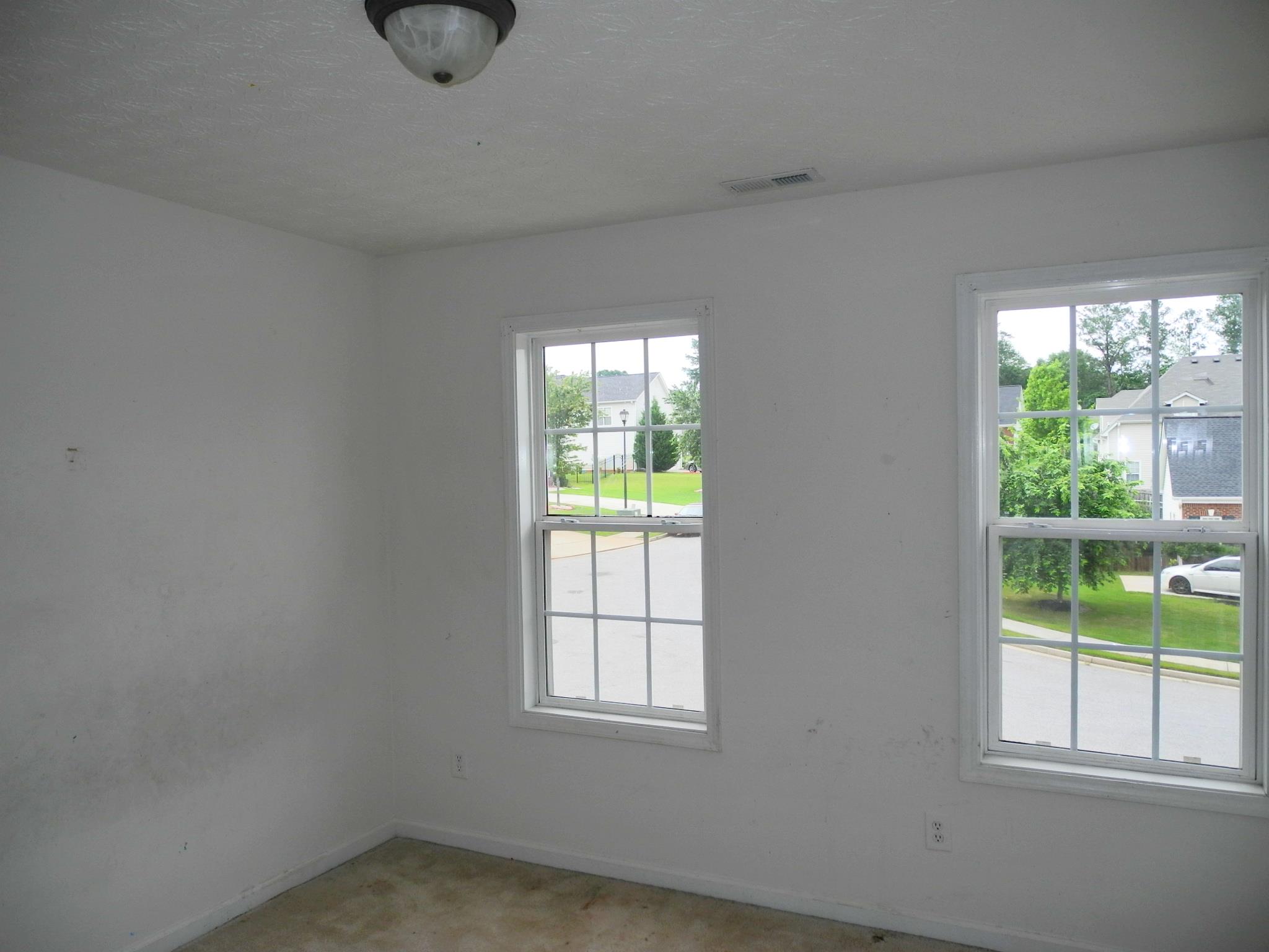 6785 Oakleigh Trl, Rex, GA 30273 photo 8